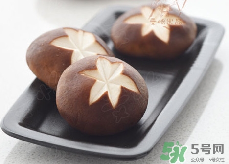 香菇怎么切十字？如何切出漂亮的香菇花兒