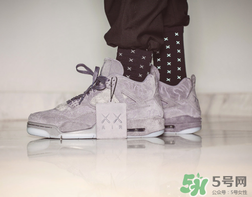 kaws與air jordan 4黑色版本親友限定款什么時(shí)候發(fā)售？