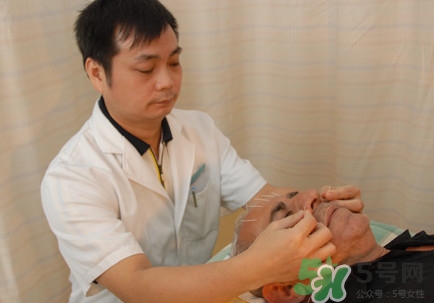 針灸可以治療失眠嗎？失眠時(shí)針灸哪些穴位有效