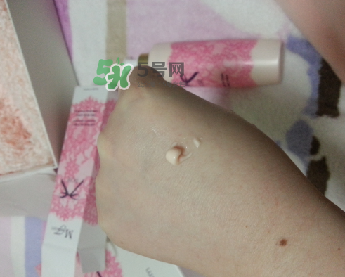 曼妮芬玫瑰身體乳怎么樣？曼妮芬玫瑰絲柔身體乳好用嗎？