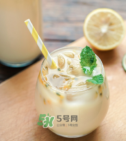 百香果養(yǎng)樂(lè)多好喝嗎？百香果養(yǎng)樂(lè)多怎么做？