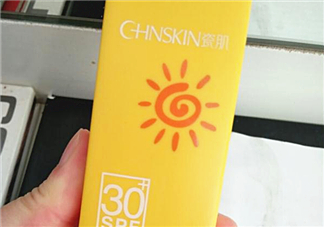 瓷肌美白隔離防曬霜怎么樣？瓷肌美白防曬霜好用嗎？