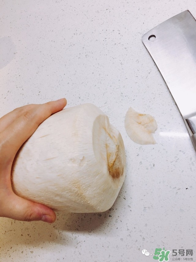 椰青怎么打開(kāi)圖解 椰青怎么打開(kāi)吃椰肉