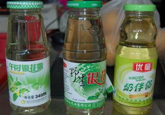 金銀花露一天能喝幾瓶？金銀花露一次喝多少？