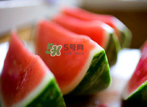 三伏天坐月子可以吃西瓜嗎？三伏天坐月子吃西瓜好嗎？