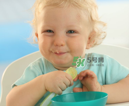 寶寶什么時候可以吃油？寶寶能吃油嗎？