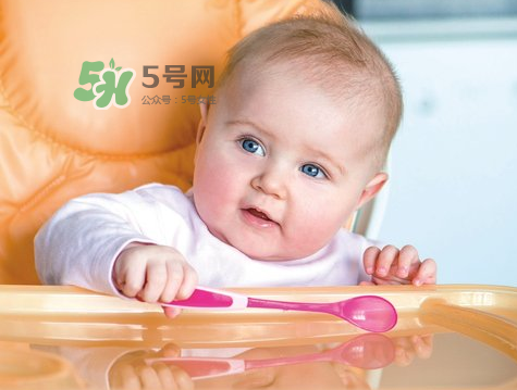 寶寶什么時候可以吃油？寶寶能吃油嗎？