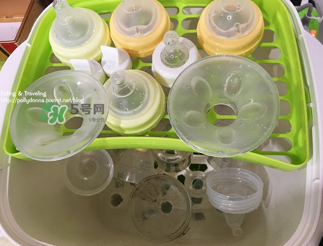 奶瓶刷尼龍的好還是海綿的好？洗奶瓶的正確方法