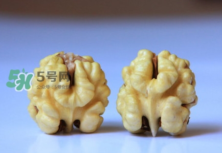 青皮核桃有毒嗎？青皮核桃怎么吃