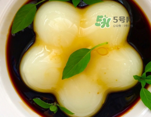 涼糕是什么做的？涼糕要用清水泡多久