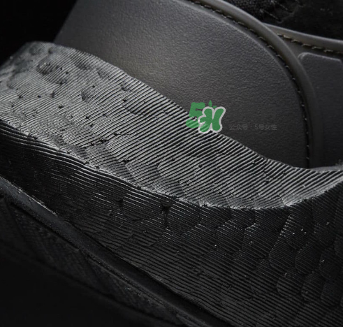adidas eqt 93/17 boost triple black黑武士什么時(shí)候發(fā)售？