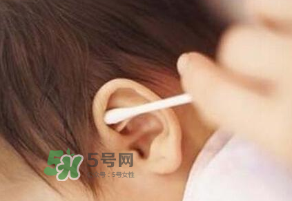兒童耳屎成硬塊怎么辦？兒童耳屎成硬塊有危害嗎？