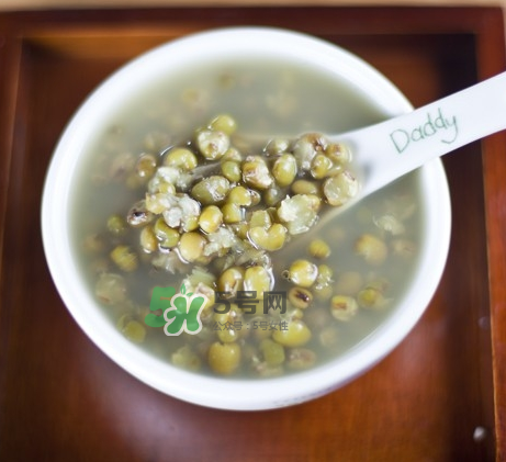 寶寶能喝綠豆水嗎？寶寶能喝綠豆湯嗎？