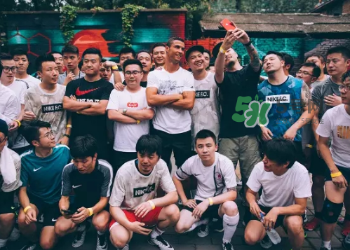 耐克2017c羅中國行北京站上腳穿的鞋子是什么型號？