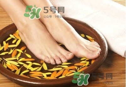 花椒水泡腳有什么功效？花椒水泡腳去濕氣嗎
