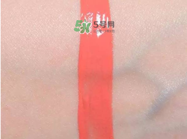 mac口紅哪個(gè)顏色顯白？mac口紅哪個(gè)色號(hào)適合黃皮？