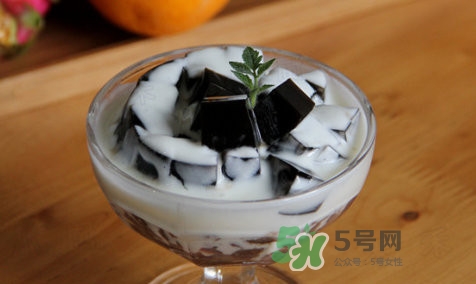 龜苓膏能帶上飛機(jī)嗎？龜苓膏能去火嗎？
