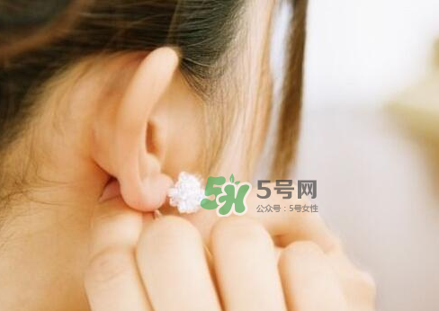 8月份可以打耳洞嗎？八月份可以打耳洞嗎？