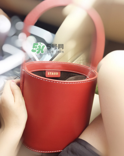 staud水桶包多少錢？staud水桶包專柜價(jià)格