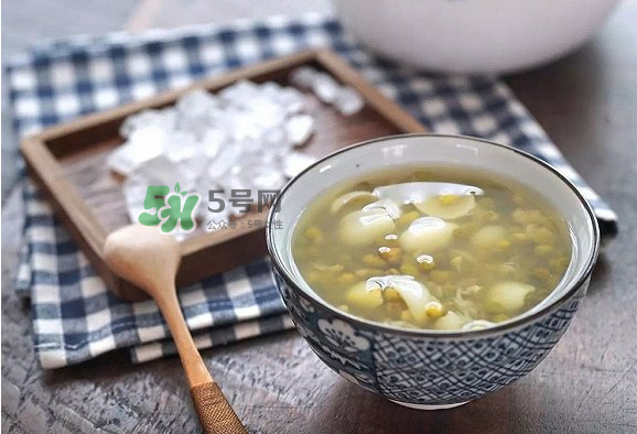 綠豆湯和西瓜可以同時(shí)吃嗎？綠豆湯可以和西瓜一起吃嗎？