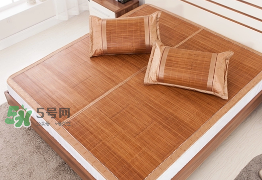 三伏天坐月子可以睡涼席嗎？夏天坐月子可以睡涼席嗎？