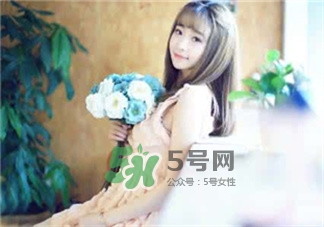 夏季皮膚缺水的表現(xiàn) 夏季皮膚缺水的解決辦法 夏季皮膚缺水的表現(xiàn) 夏季皮膚缺水的解決辦法