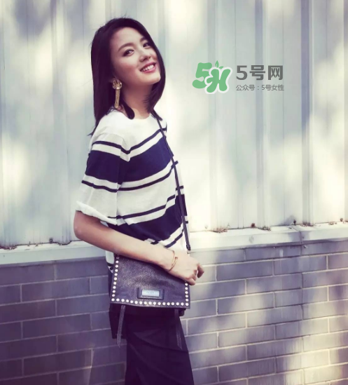 prada etiquette手袋多少錢(qián)？prada etiquette專(zhuān)柜價(jià)格