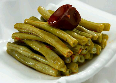 酸豇豆炒什么好吃？酸豇豆可以炒什么