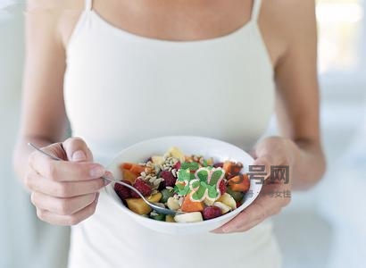 坐月子吃素應(yīng)該吃什么？吃素坐月子怎么坐？