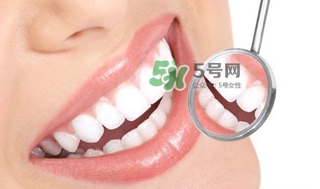 牙齒縫隙大怎么辦？牙縫大帶牙套有用嗎