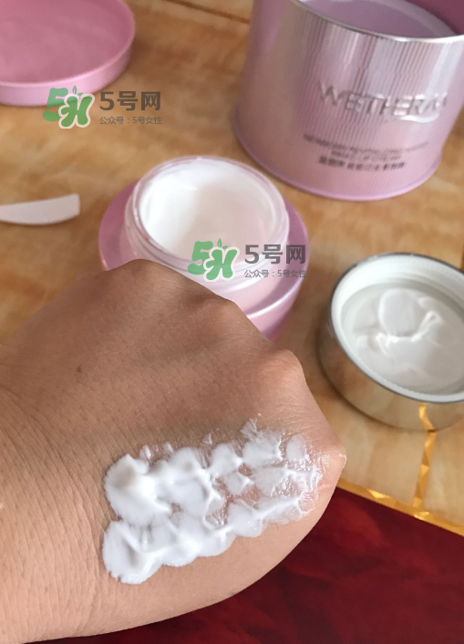 溫碧泉素顏霜好用嗎？溫碧泉素顏霜多少錢？