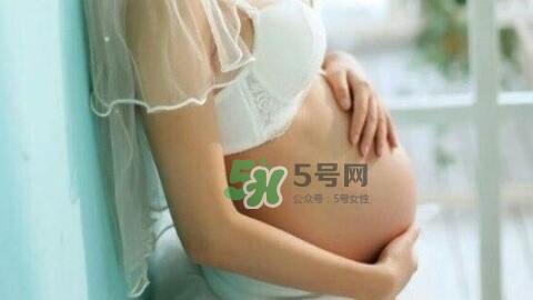 孕期肚皮癢是怎么回事？妊娠紋癢怎么辦？