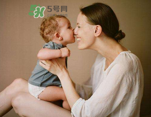 八月份坐月子可以開空調(diào)嗎？8月份坐月子可以開空調(diào)嗎？