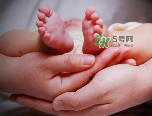 八月份坐月子可以開空調(diào)嗎？8月份坐月子可以開空調(diào)嗎？