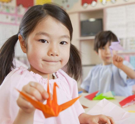 孩子在幼兒園受欺負(fù)怎么辦？孩子在幼兒園不合群怎么辦？