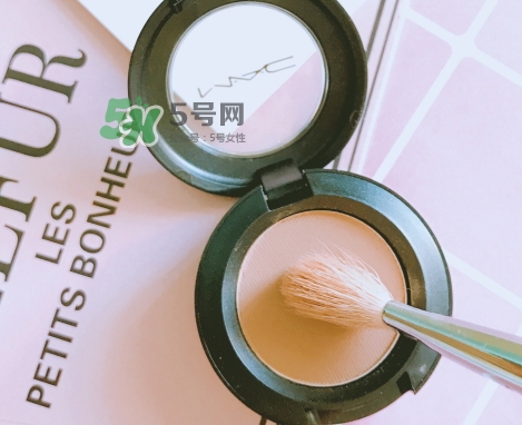 mac焦點(diǎn)小眼影怎么樣？mac時(shí)尚焦點(diǎn)小眼影好用嗎