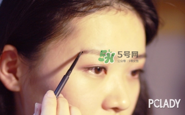 mac眉筆怎么用？mac魅可眉筆怎么削