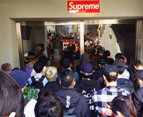 supreme噴錢槍多少錢？supreme鈔票槍價格