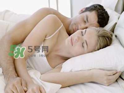 安全套越薄越好嗎？超薄避孕套會破嗎？