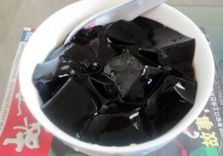 燒仙草是黑涼粉嗎？燒仙草和黑涼粉的區(qū)別