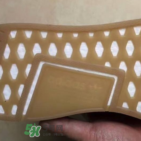 stone island與adidas聯(lián)名nmd r2怎么樣？