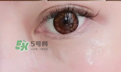 axxzia曉姿眼部精華怎么樣？曉姿眼部精華怎么用
