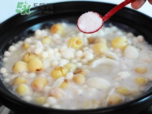 雞頭米煮多久能熟？雞頭米能和什么一起煮