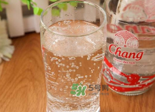 蘇打水是什么水？蘇打水喝多了會怎么樣？