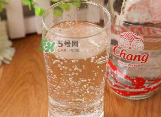 蘇打水有什么作用？喝蘇打水有什么好處