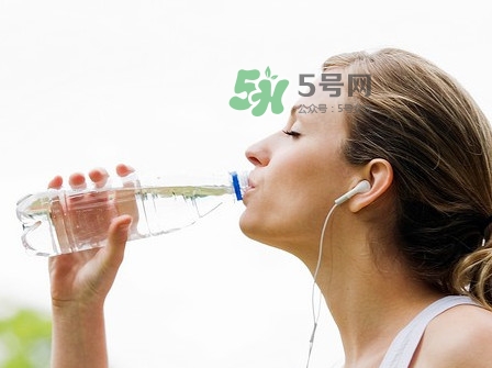 蘇打水可以加熱嗎？蘇打水能加熱喝嗎