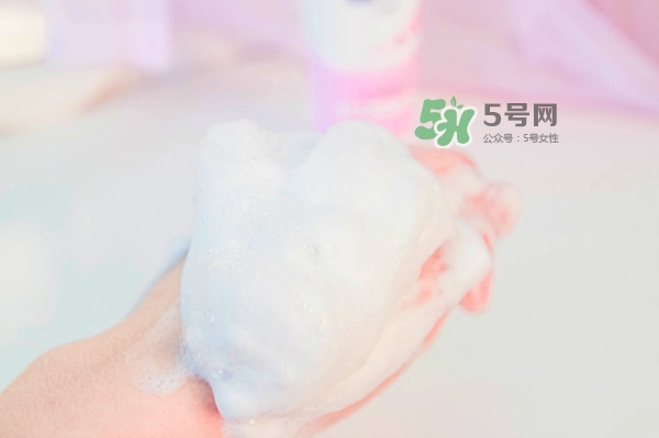 碧柔卸妝潔面乳好用嗎？碧柔卸妝潔面乳怎么用？
