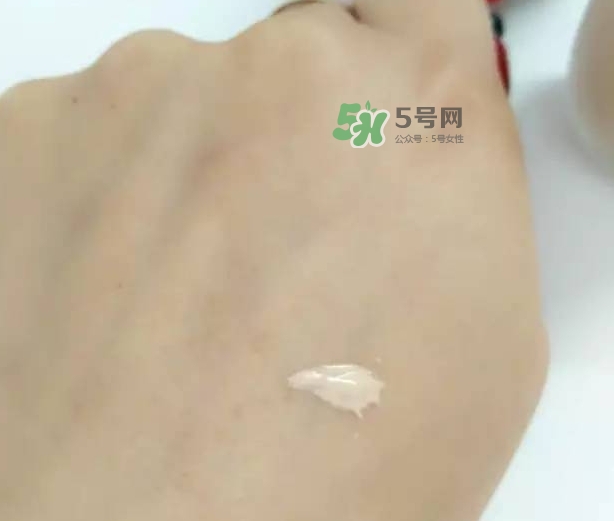 玫珂菲水粉霜怎么樣？玫珂菲全新雙用水粉霜好用嗎？