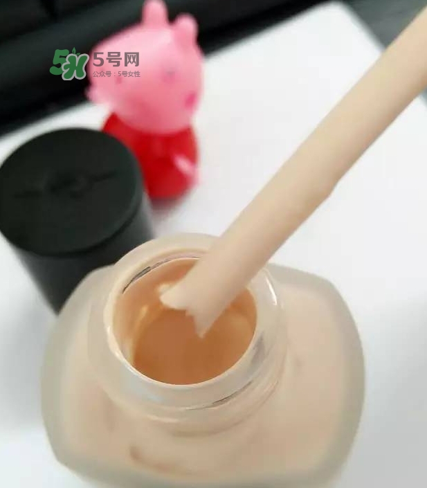玫珂菲水粉霜怎么樣？玫珂菲全新雙用水粉霜好用嗎？