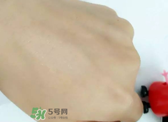 玫珂菲水粉霜怎么樣？玫珂菲全新雙用水粉霜好用嗎？